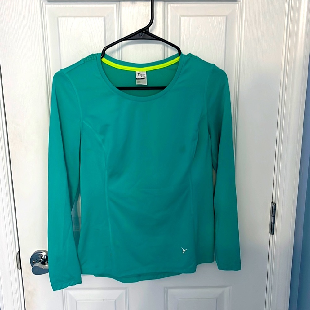 Old Navy exercise shirt